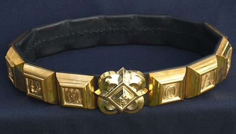 Silver gilded lions clasp ex06